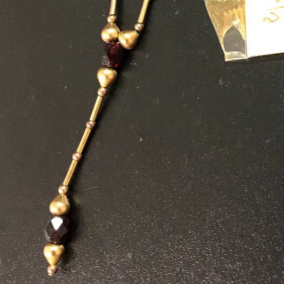 15 1/2" long Gold and Maroon Necklace - Picture 4 of 8